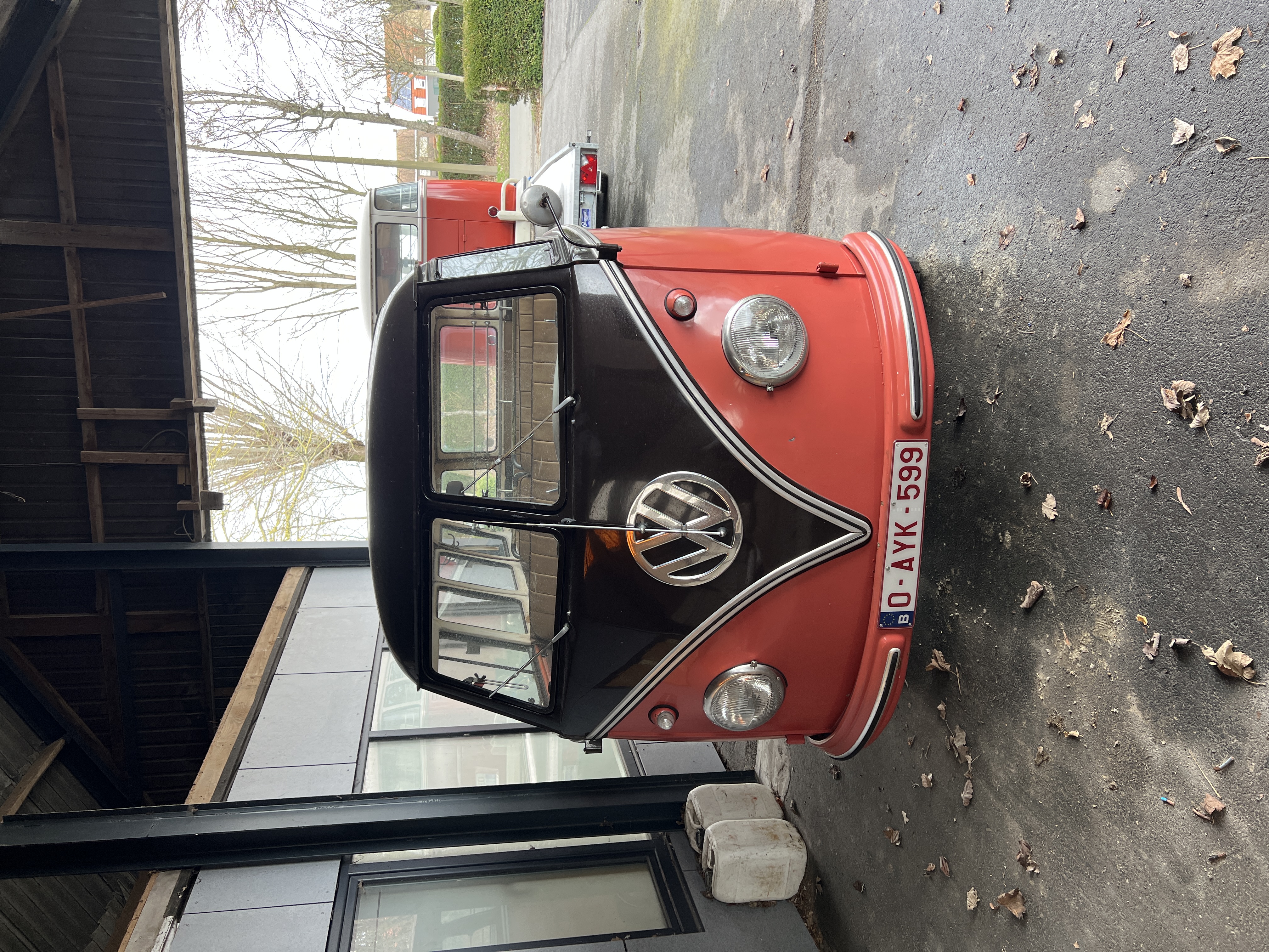 Vooraanzicht voertuig